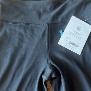 Athleta  girl high rise powervita chit chat tight.